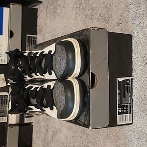 Jordan 1 Father's Day sz 4.5